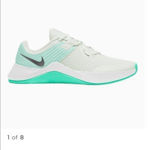 NIB Womens NIKE MC Trainer Shoes 8.5 M